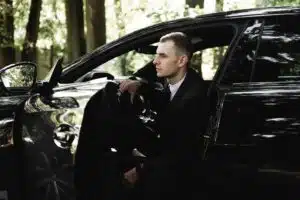 Read more about the article Unlocking the Exclusive Advantages of a Mercedes-Benz Chauffeur Experience