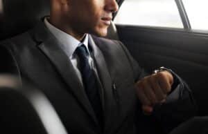 Read more about the article The Art of Seamless Luxury: The Imperative of Punctuality in Executive Travel