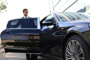 Read more about the article Luxury Meets Reliability: The Hallmarks of Exceptional Chauffeur Travel in Essex and London