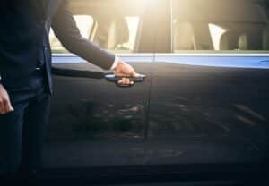 Read more about the article Elevate Your Corporate Events with Professional Chauffeur Services