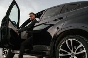 Read more about the article Why Mercedes-Benz Is the Preferred Choice for Executive Travel