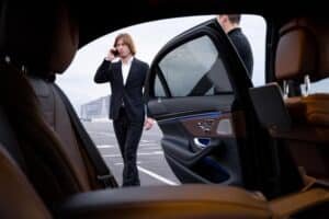 Read more about the article Executive Airport Transfers: What a Professional Service Should Include