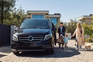 Read more about the article Mercedes-Benz Chauffeur Travel for Families, Visitors and Business Travellers in the UK
